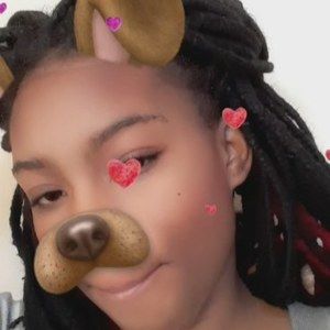 Meet your Posher, Alicia